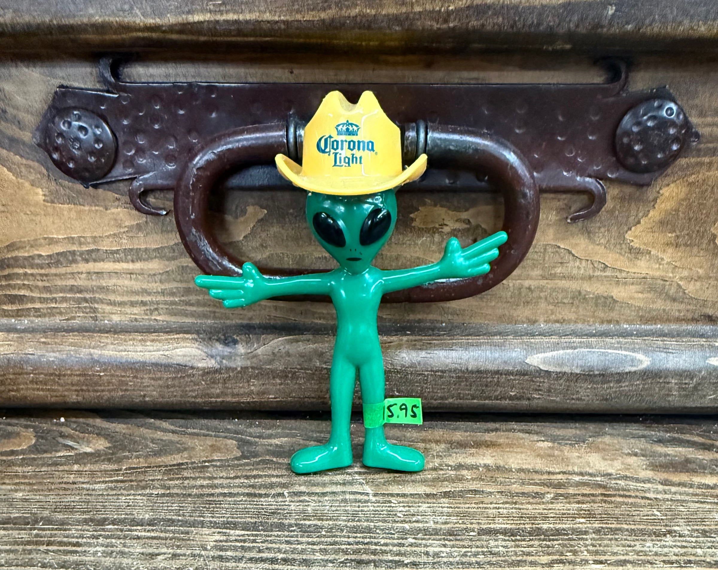 Alien bendable with hat