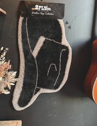 Moody Cowboy hat Rug in black