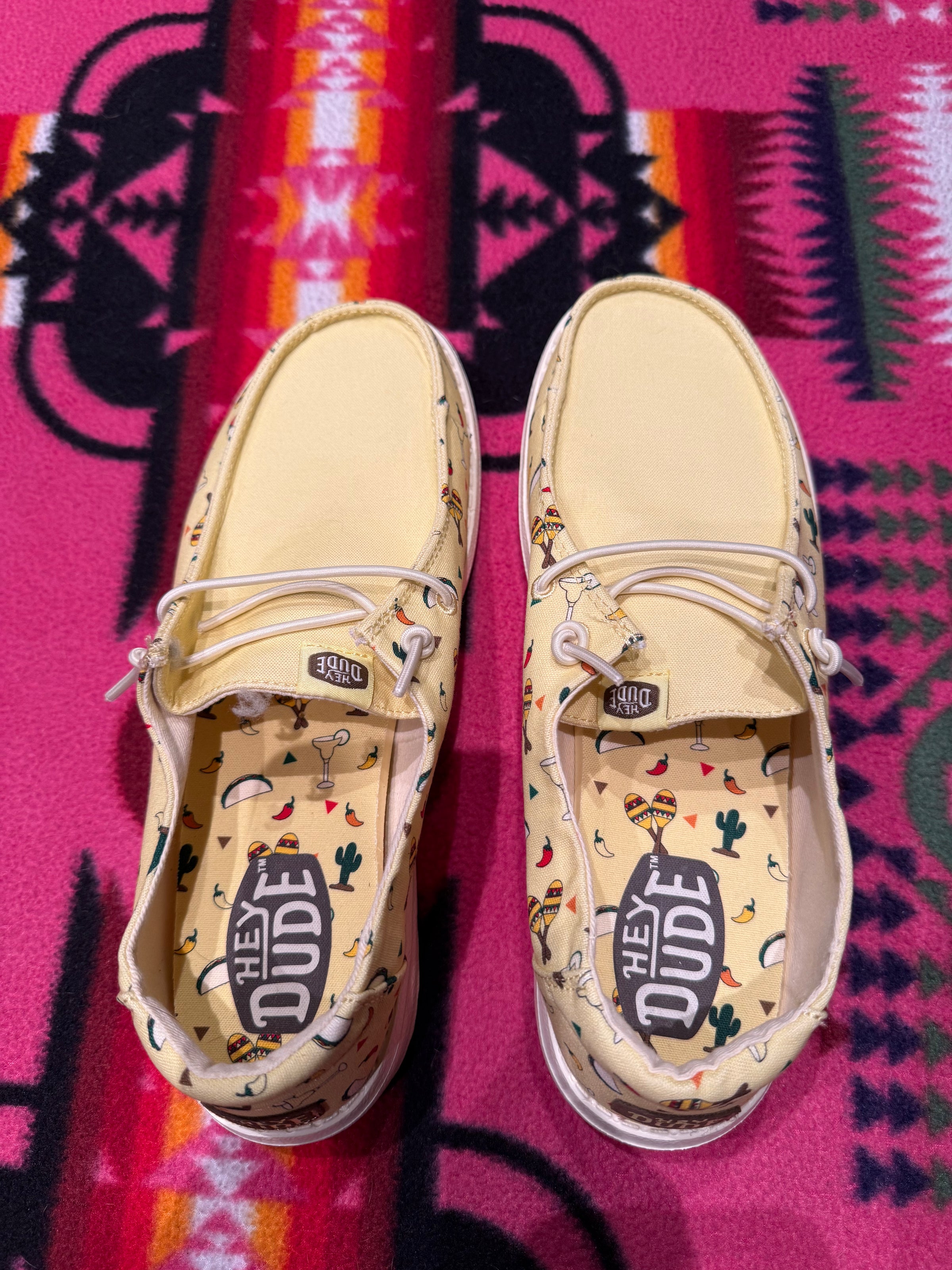 Size 9 hey dude shoes