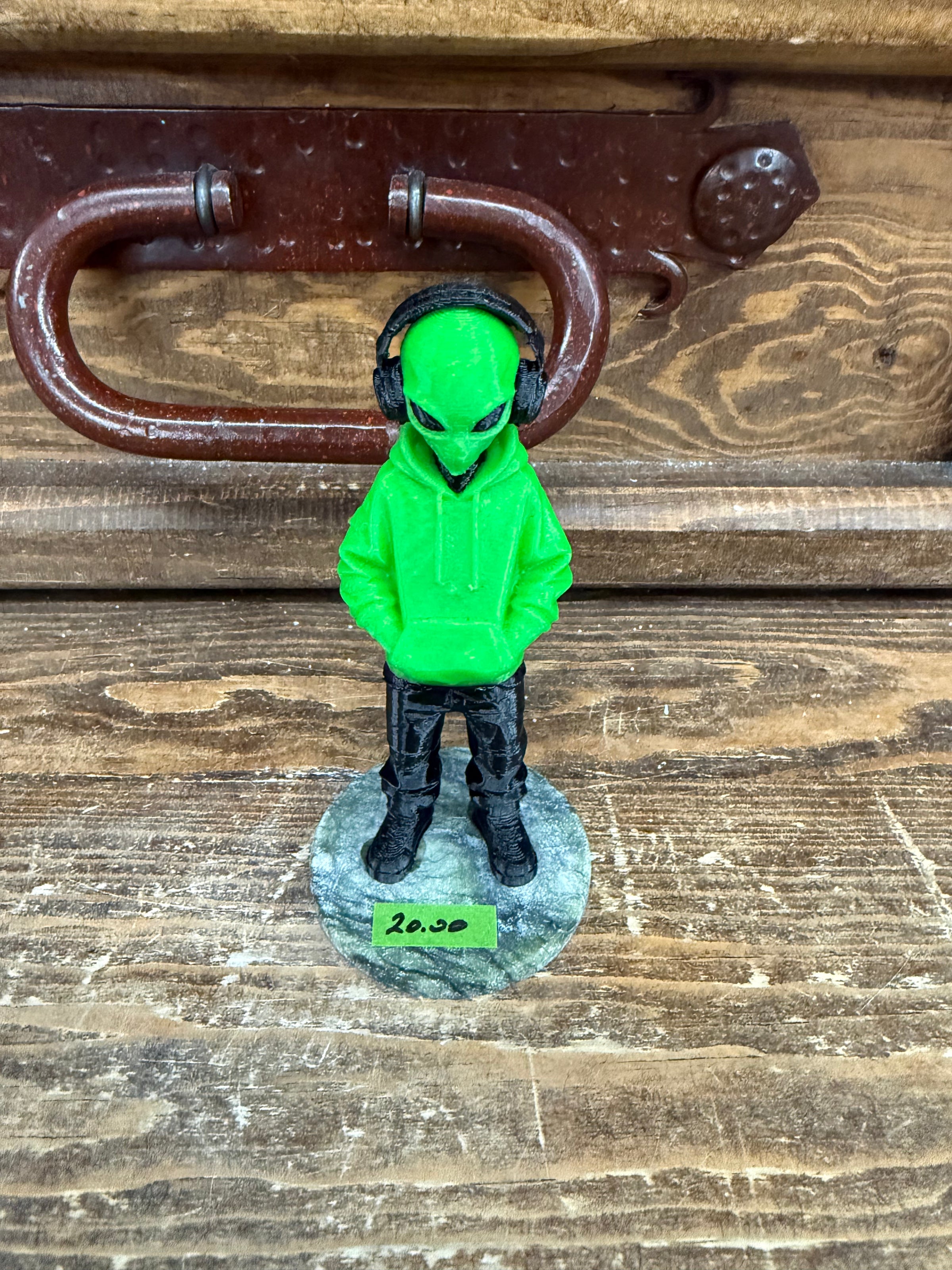 Alien 3D printed on slab