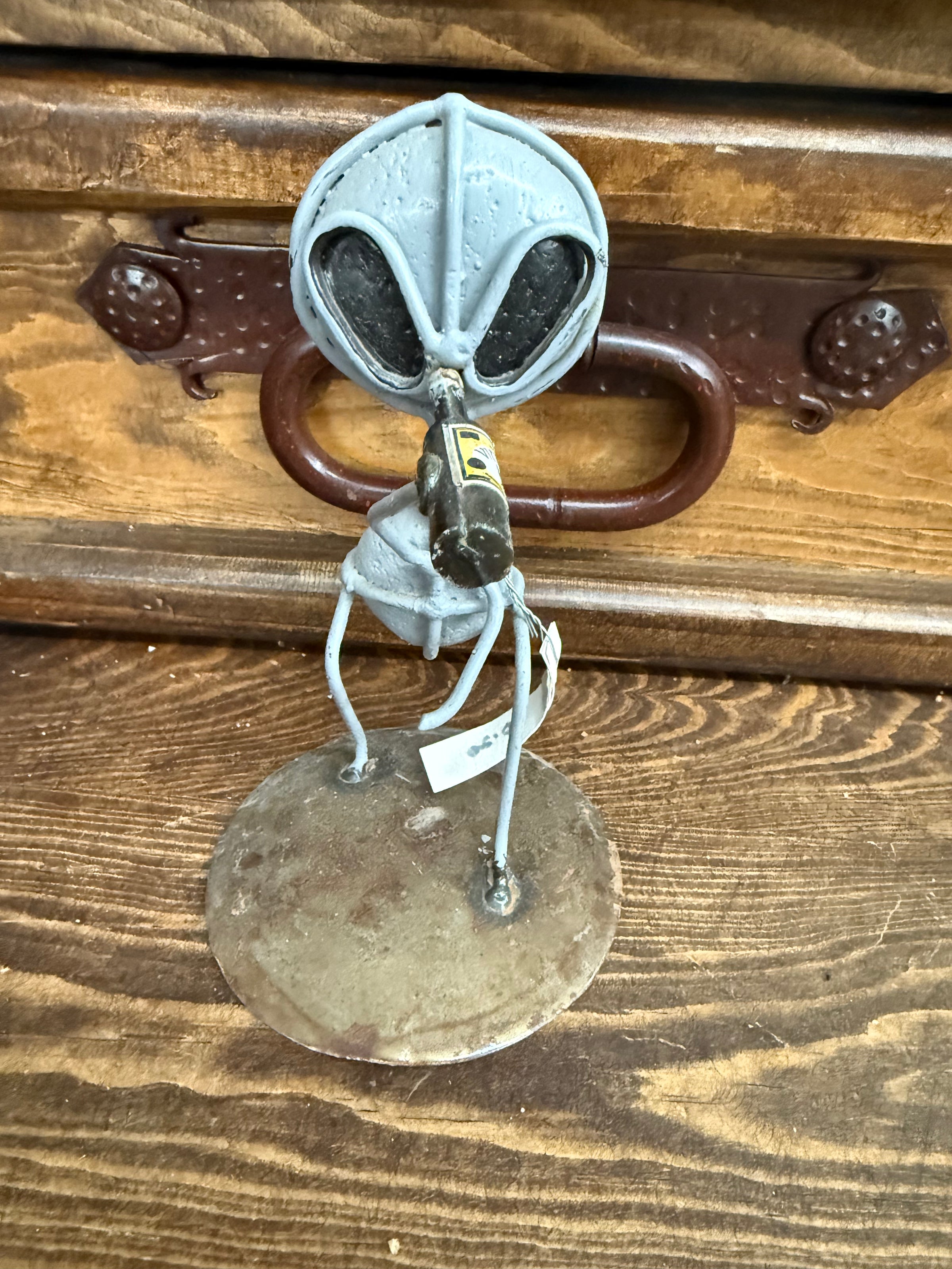 Metal & rock Alien statue