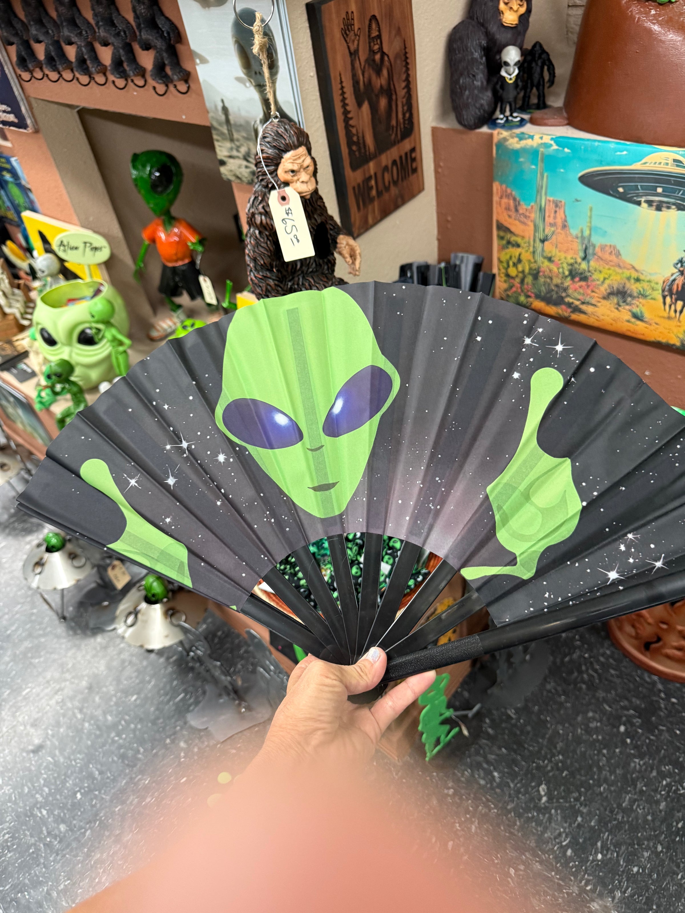 Large Alien fan