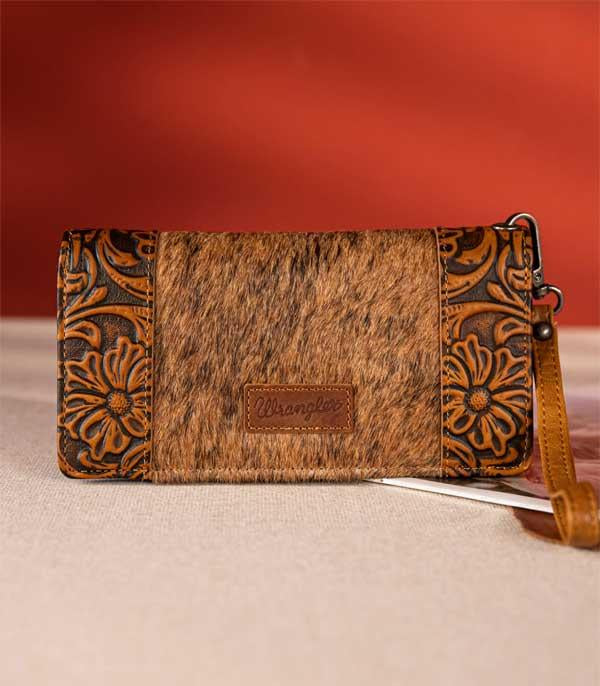 San Pueblo cowhide wallet wristlet