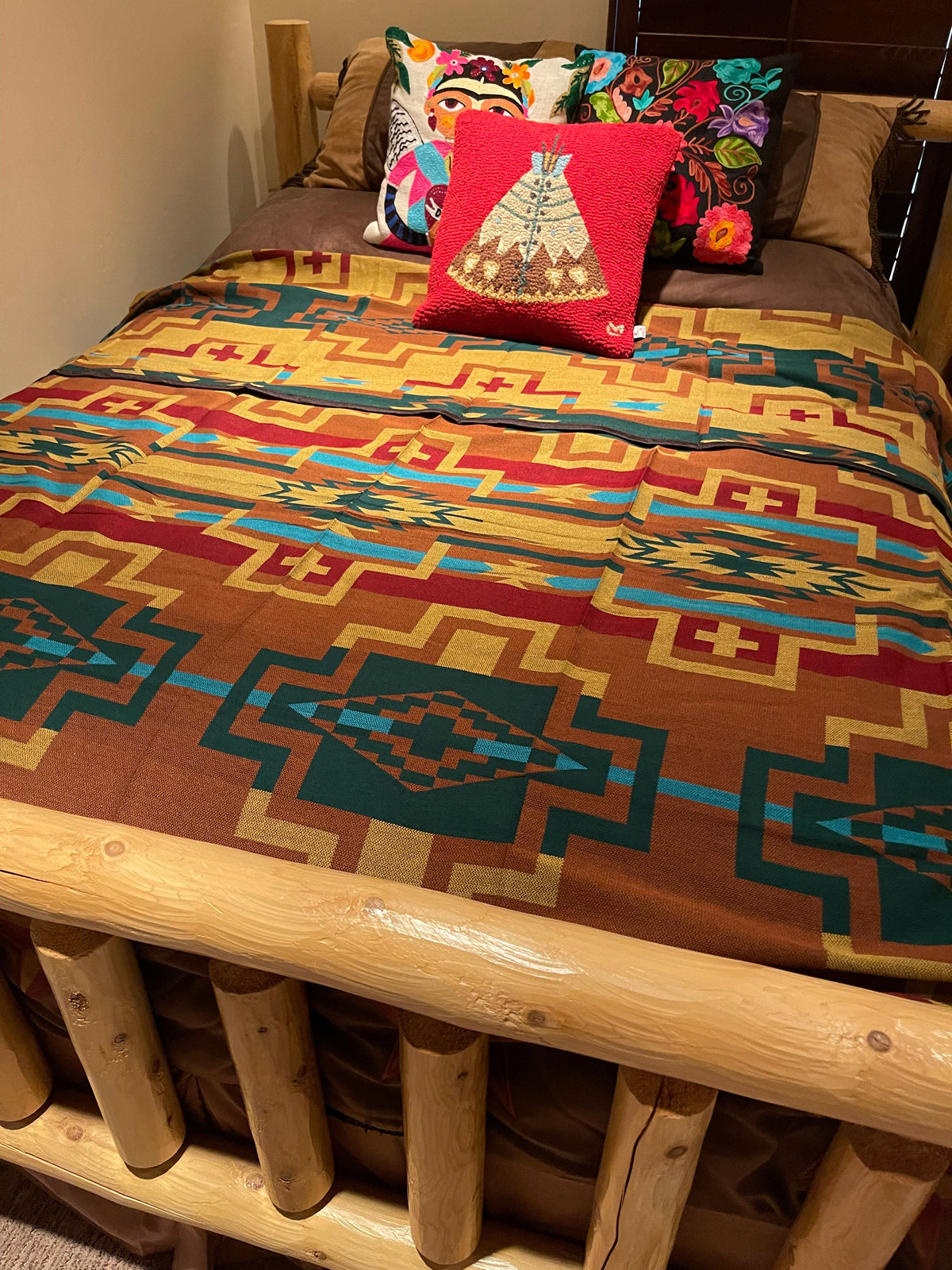 QUEEN Southwest BEDSPREAD  REVERSIBLE Southwest Bedazzle home decor