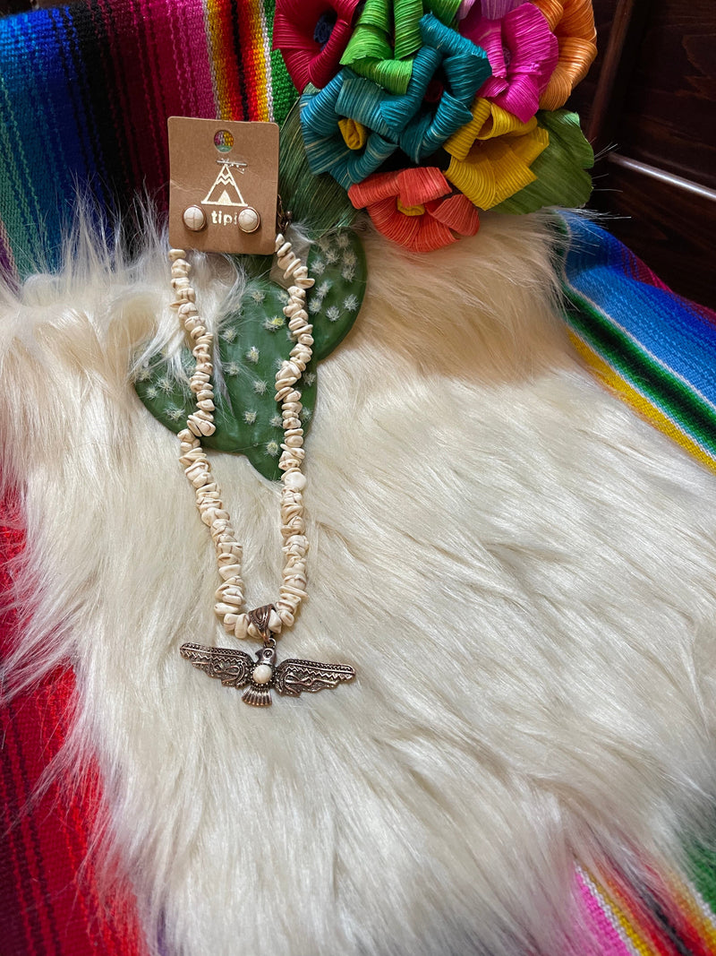 Turquoise chip T bird short necklace Southwest Bedazzle jewelz