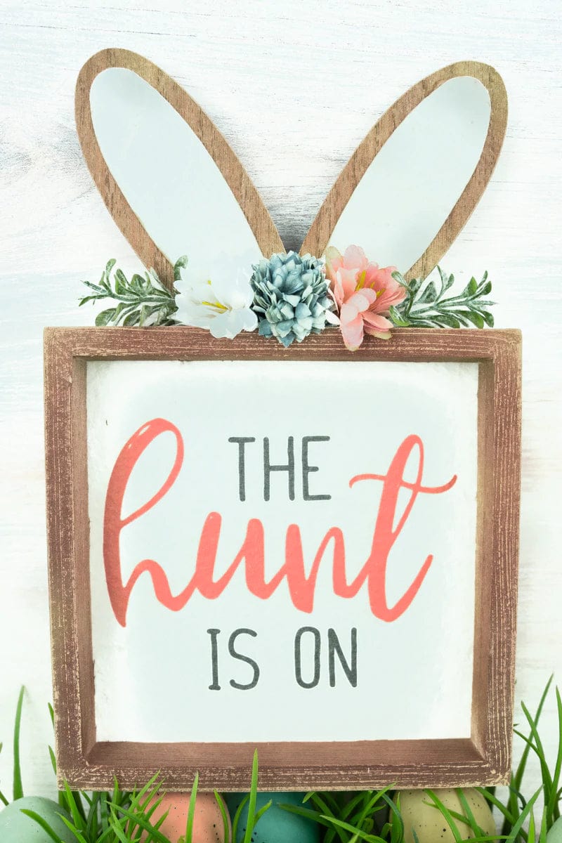 9.75 X 6 'THE HUNT IS ON' FLORAL TABLETOP BOX BUNNY Southwest Bedazzle Bargain bonanza