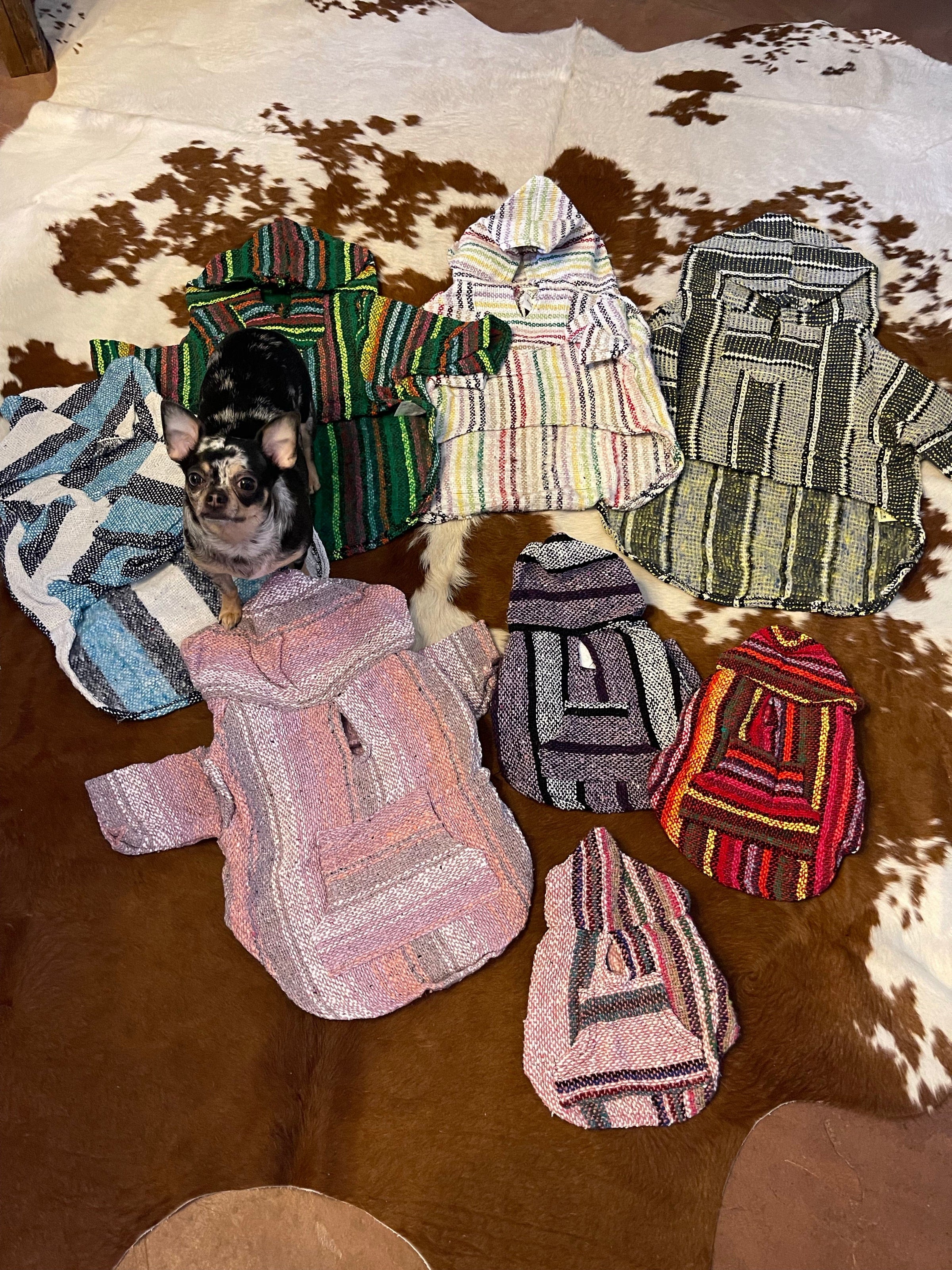 🐶LARGE DOG PONCHO  30-55 pounds Southwest Bedazzle clothing